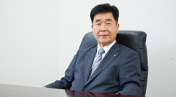 代表取締役社長 山本 隆一